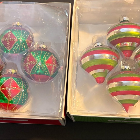 Classic Tidings 4 Count Glass Ornaments And Be Merry 4 Count Glass Ornaments - Picture 2 of 4